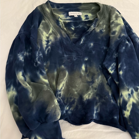 Something Navy Blue and Green Pullover - Picture 2 of 3